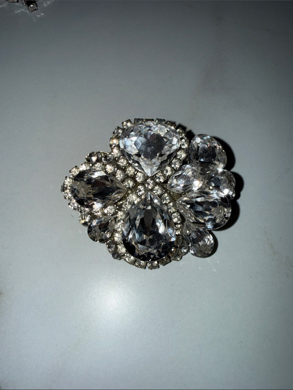 SWAROVSKI Crystal Teardrop Cluster Brooch - Picture 4 of 4
